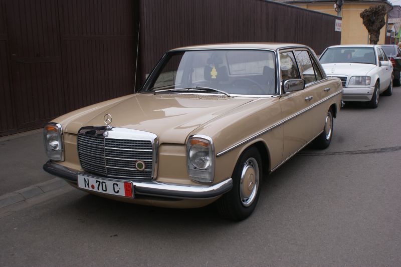 Mercedes-Benz 200 (Typ115)