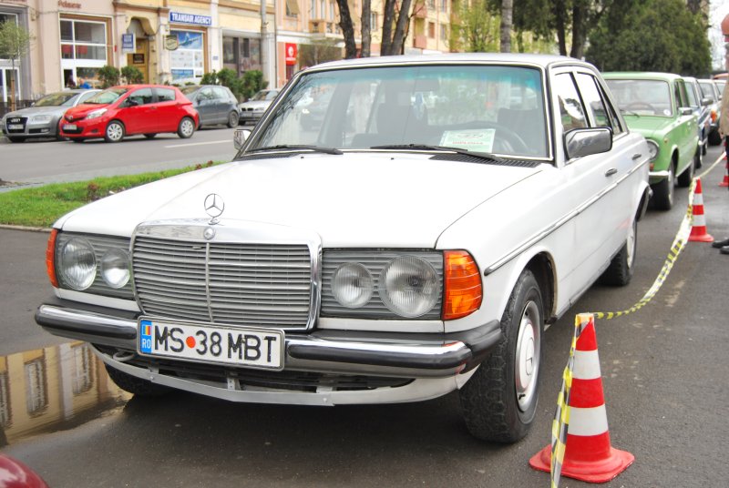 Mercedes Benz W123