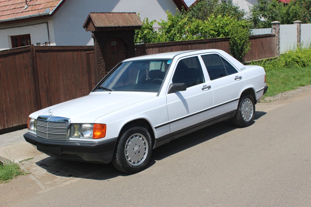 Mercedes Benz 190E